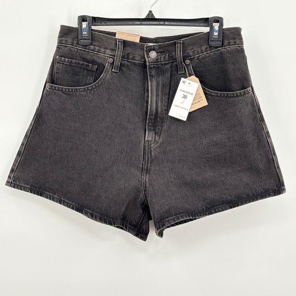Levis High Waisted Mom Shorts Womens 30 Washed Black Denim A1965-0048 NWT